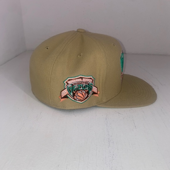 1995 Memphis Grizzlies fitted hat- 7 1/2 - Picture 3 of 5